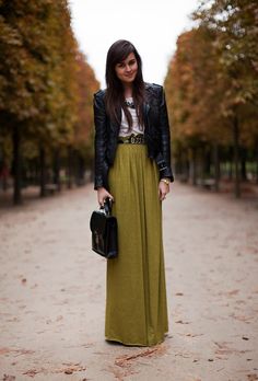 Maxi Skirt Winter, Maxi Vestidos, Winter Maxi, Green Maxi Skirt, Skirt Diy, Skirt Inspiration, Maxi Rok, Skirt Trends, Green Maxi