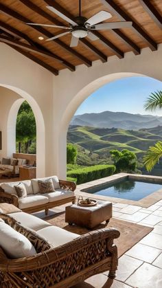 Single Story Hacienda Style Homes, Spanish Colonial Office, Hacienda Style Homes Interiors, Mexico Houses, Hacienda Style Kitchen, Modern Hacienda, Mexican Architecture, Hacienda Homes