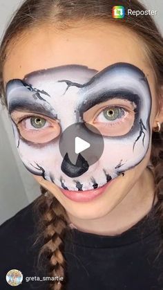 Skull Face Paint Easy, Halloween Face Painting Ideas, Easy Halloween Face Painting, Halloween Fx, Skull Face Paint, Painting School, Painting Practice, Halloween Pins