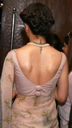 Sleeveless Blouse Designs, Neck Patterns, Saree Blouse Styles, Model Blouse, Saree Blouse Neck Designs, Backless Blouse Designs, New Saree Blouse Designs, Kangana Ranaut, Fashionable Saree Blouse Designs