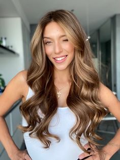 Curled Hair Big Curls, Bridesmaid Blowout Hair, Big Beachy Waves, Big Glamorous Curls, Full Curls For Long Hair, Volumous Curls Long Hair, Blown Out Wavy Hair, Flowy Curls Soft Waves, Big Curls For Prom