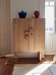 Douro Cabinet in Oak Cabinets Modern Storage Cabinet, Desk Cabinet, Wooden Cabinet, Floor Table, Modern Storage, Ottoman Table, Desk Storage, Cabinet Handles, Wood Cabinets