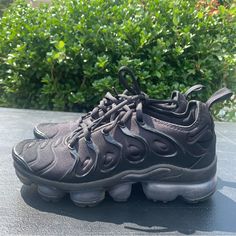 Nike Vapormax Plus Black Sneakers Women’s Size 6 Excellent Condition Vapormax Plus Black, Black Sneakers Women, Nike Vapormax Plus, Nike Vapormax, Sneakers Women, Black Sneakers, Shoes Nike, Nike Black, Black Nikes