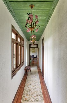 the hallway is clean and ready for us to use as an entrance way or sitting area