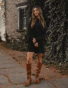 Puremeso Everyday Dress in Black Black Fall Dress Outfit, Black Button Dress, Fall Dresses Women, Casual Winter Dress, Long Winter Dress, Boots To Wear With Dresses, Fall Black Dress Outfit, Fall Dresses Casual, Dress With Short Boots