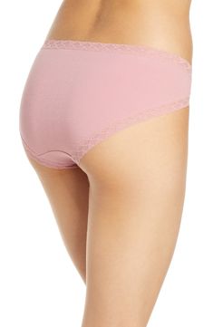 Feminine Seamless Cotton Bottoms, Feminine Stretch Cotton Bottoms, Cotton Briefs For Daywear, Cotton Daywear Briefs, Feminine Cotton Bottoms With Lace Trim, Cotton Lace Trim Briefs, Cotton Lace Trim Brief Bottoms, Summer Wardrobe Essentials, Geometric Lace