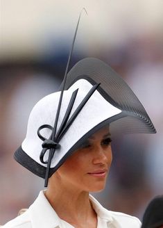 Kentucky Derby Hats, Elegant Hats, Fancy Hats, Millinery Hats, Pierre Balmain, Wearing A Hat