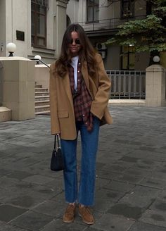 Everyday Blazer Outfits, 일본 패션, Uggs Outfit, Spring Look