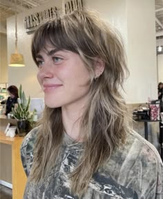 Wolf Haircut Long Hair Wavy, Shaggy Haircut For Wavy Hair, Alternative Haircuts Straight Hair, Modern Shag Haircuts Fine Hair, Shaggy Mullet For Women Long, Woman’s Mullet Haircut, Punk Women Hair, Rock N Roll Haircut Women, Woman Mullet Long