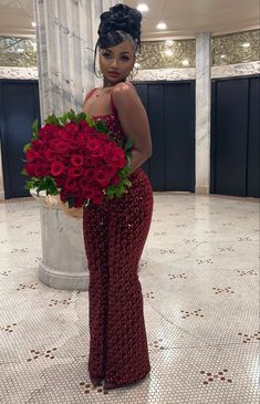 Birthday Jumpsuit, Homecoming Dresses Black Women, 18th Birthday Outfit, 21st Birthday Outfits, Birthday Fits, Cute Birthday Outfits, Strapless Prom Dresses, Bouquet Of Roses