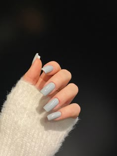 Gray Aesthetic Nails, Light Gray Nails Acrylic, Light Grey Nails Acrylic, Grey Coffin Nail Ideas, Grey Pearl Nails, Nardo Grey Nails, Gray Square Nails, Light Grey Nails With Design, Grey Nails Aesthetic