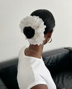 Blow Dried Hairstyles Black Women 4c, Elegant 4c Hairstyles, Bun With Scrunchie, Natural Hair Aesthetic, Styles For Short Natural Hair, Bun Aesthetic, Stockholm Aesthetic, Pressed Natural Hair, Trendy Fits