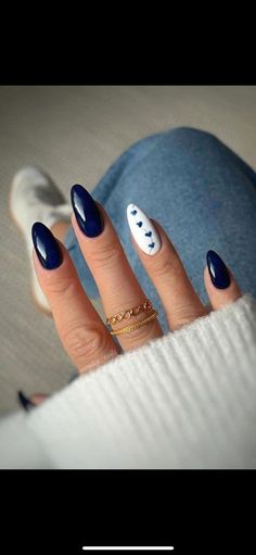 Blue Autumn Nails, Biab Nails, Hoco Nails, Blue And White Nails, Dark Blue Nails, Navy Nails, Simple Fall Nails, November Nails, Summery Nails