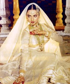 rekha in movie [ umrao jaan 1981 ] Utsav Fashion, Indian Bollywood, Bollywood Actors