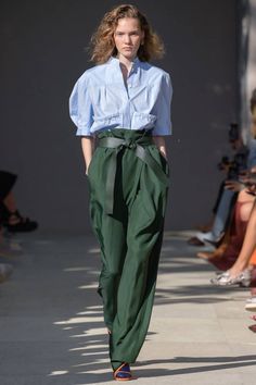 How To Wear Green: Pants, Dresses, Shoes, Accessories Vogue Japan, Milano Fashion Week, Model Style, Fashion Weeks, Green Pants