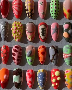 Architecture Nail Art, Clunky Nails, Petri Dish Nails, Crazy Cool Nails, Mold Nail Design, M&m Nails, Chaos Nails, Biology Nails, Colorful Abstract Nails