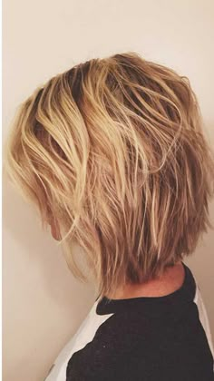 20 Short Layered Hair Styles | http://www.short-haircut.com/20-short-layered-hair-styles.html Layered Bob Haircuts, Layered Bob Hairstyles, Short Layered Haircuts, Short Layered, Short Blonde, Short Hair With Layers, Layered Haircuts