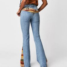 New With Tags Free People X Driftwood Farrah Flare Desperado Jeans This High-Rise, Flare Silhouette Jean Is A Light Wash With Desperado Inserts On Each Leg And On The Back. Keep It Country With These Earthy Colors, Cactis And Moon. Light Wash Stretch Denim Fabrication Flared Silhouette Standard Functional 5-Pocket Style Embroidery Detail Straight Hemline Zip Fly And Top Button Closure 99% Cotton 1% Spandex 33.5" Inseam 12" Rise 45.75" Length 36" Waist Across Retails For $178 Frayed Flare Jeans, Black Flare Jeans, Super Flare Jeans, Jeans Embroidered, Jeans Free People, Boho Denim, Kick Flare Jeans, Flare Denim Jeans, Low Rise Flare Jeans