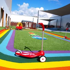 . Outside Daycare Ideas Play Areas, Patio Play Area Kids, Daycare Playground Ideas, Preschool Playground Ideas, Rooftop Playground, Kindergarten Playground, Indoor Playground Design