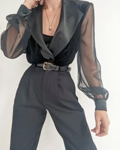 Woman Suit Fashion, Fancy Outfits, Suit Fashion, Mode Inspiration, Blouse Black, Teen Fashion Outfits, Look Fashion, Classy Outfits, Aesthetic Clothes