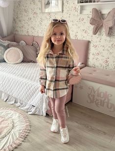 Girls Winter Outfits Kids, Hot Fall Outfits, Magical Childhood, Kids Outfits Daughters, Girls Winter Outfits, Bebe Clothing, Toddler Winter, Girls Fall Outfits