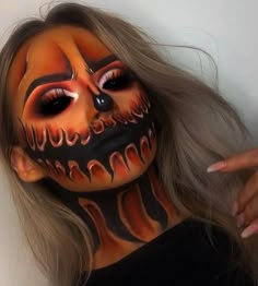 Pumpkin Makeup Ideas, Halloween Makeup Ideas For Women, Makeup Zombie, Maquillage Yeux Cut Crease, Halloween Make-up Looks, Halloweenský Makeup, Holloween Makeup, Cute Halloween Makeup, Halloween Makeup Ideas