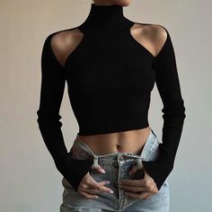 Sweater Streetwear, Crop Pullover, Black Turtleneck Sweater, Pullover Mode, Looks Street Style, Long Sleeve Pullover Sweater, Cropped Tops, Black Turtleneck, Knit Crop Top