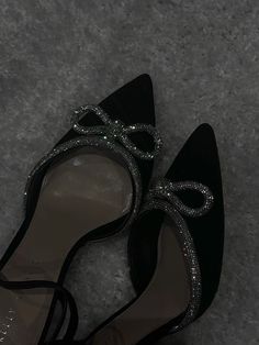 Black High Heels For Prom Sparkle, Dark Heels Aesthetic, Heels With Black Dress, Aesthetic Black Heels, Black Heels Aesthetic, Black Sparkle Heels, Dream Heels, Basket New Balance, Elegant Shoes Heels