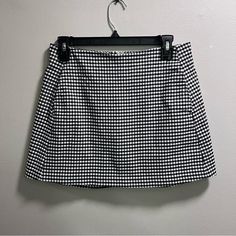 Urban Outfitters Skirt In Size ( Small ) Has Stretch,Good Quality Fabric,Black White Squares,Plaid Gingham Print Etc,Has Pockets On Each Side,Zippered In The Back,Trendy And Can Wear It Many Ways,Perfect For Everyday Wear New No Tags Preppy Skort With Pockets For Spring, Preppy Mini Skirt For Summer Workwear, Preppy Summer Workwear Skort, Casual Houndstooth Mini Skirt For Spring, Spring Mini Skirt With Pockets From Urban Outfitters, Spring Mini Skirt With Houndstooth Pattern, Houndstooth Mini Skirt For Spring, Mini Length Bottoms With Houndstooth Pattern For Spring, Spring Fitted Plaid Skort