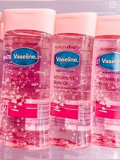 Vaseline Body Oil, Skin Care Basics, Oily Skin Care Routine, Natural Face Skin Care, Shower Skin Care, Body Smells, Perfect Skin Care Routine, Pretty Skin Care