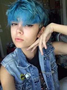 ❀ Valentina Romée ❀ Scene Haircuts, Boy Haircuts Short, Very Short Haircuts, Shag Hairstyles, One Hair, Boys Haircuts, Cool Hair Color, Grunge Hair, Boy Hairstyles