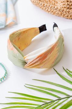 Accessories Idea, Headband Photography, Spring Headband, Daisy Headband, Trendy Headbands, Polished Casual, Brush Paint