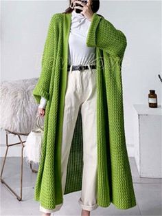 Thick Knit Cardigan, Knitting Sweater, Cardigan Design, Cardigan Casual, Gilet Long, Pullover Outfit, Chunky Knit Cardigan, Looks Street Style, Long Sweaters Cardigan