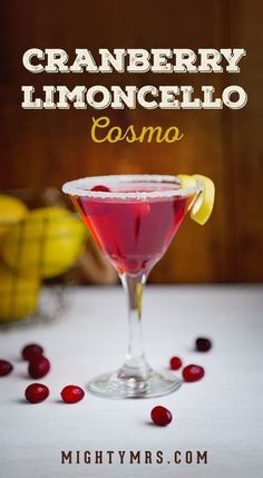 Cosmos Drinks Recipes, Cosmo Recipe Cocktails, Fun Martini Recipes, Lemoncello Recipes Drinks, Lemoncello Recipes, Cosmopolitan Drink Recipe, Cosmo Drink, Cosmo Martini, Cosmopolitan Drink