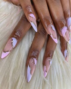 Pink Almond Shape Nails Design, Pink Powder Nails With Design, Good And Pink Nails, Lilac Almond Nail Designs, Pink Purple Gold Nails, Nails Pink With Design, Opal Colored Nails, Purple And Gold Almond Nails, Pink With Gold Flakes Nails