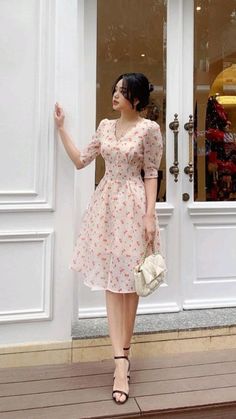 French Astetics Outfit, Floral Dresses Aesthetic, Modest Dresses Casual Classy, Dress Classy Outfits, Dress Korean Style Simple, Short Dresses Classy, Dresses Classy Elegant, Elegant Outfit Classy, Girls Dress Outfits