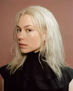 phoebe bridgers fader magazine by molly matalon Caroline Dhavernas, Phoebe Bridgers, Hugh Dancy, I'm With The Band, Grunge Hair, Simple Skincare, Kurt Cobain, White Hair