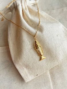 925 Sterling Silver Fish Necklace Gold Fish Necklace Minimal - Etsy Gold Fish Necklace, Silversmithing Jewelry, Lover Necklace, The Bling Ring, Fish Jewelry, Fish Necklace, Lovers Necklace, Silver Fish, Gold Fish