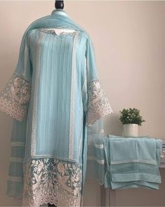 Jeans Casual Outfit, Short Coats, Lace Suit, Lace Dress Design, Pakistani Fashion Casual, Pakistani Dresses Casual