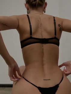 Aesthetic Tattoo Ideas, Small Back Tattoos, 15 Aesthetic, Tato Minimal, Back Tattoo Women