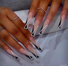 Nail Salon Design Nails, Simple Creative Nails, Simple Long Acrylic Nail Designs, Long V French Tip Nails, Black Unique Nails, Black And Nails White, Simple Coffin Nails Design, Frenchtipnails Design, Long Gel X Nail Ideas