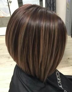 Short Brown Hair Ideas, 15 Hairstyles, Brown Hair Ideas, Hairstyles Trending, Shaggy Bob, Brunette Hair With Highlights, Short Brown Hair, Easy Chic