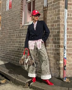 panellist fit ❤️🎤 #eclecticstyle #pinterestinspired Streetwear Fits Women, Switzerland Fall, Eclectic Street Style, Fruits Fashion, Walking Out, Cool Fits, Street Style Chic, Baddie Outfits Casual, Mother In Law