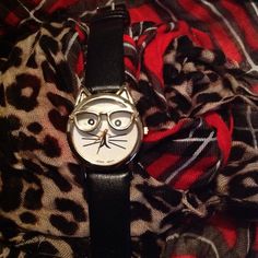 Super Cute Cat Watch. Black Band With Gold Accents. New, Never Worn! No Brand, Just Using Tag For Exposure Super Cute Cats, Cat Watch, No Brand, Gold Accents, Accessories Watches, Cute Cat, Leather Watch, Super Cute, Women Accessories