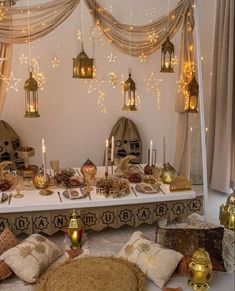 Table setting. Ramadan decorations Chand Raat Decorations, Ramadan Hanging Decorations, Eid House Decoration, Eid Ideas Decor, Ramadan House Decor, Ramadan Home Decor Ideas, Eid Set Up, Diy Eid Decor, Ramadan Decorations Ideas Living Rooms