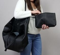 Large bag 24"x 16",  Oversized shoulder bag, Big leather oversized bag.Dimension details:Max width at the top: 60 cm / 23.6"Height: 40 cm / 15.7"Width at the base: 32 cm / 12.6"Depth: 24 cm / 9.4"Handle drop: 26 cm / 10"Internal cosmetic bag:30x20 cm / 12x8"****************************************************OTHER COLORS:CAMEL: https://www.etsy.com/listing/685507502/large-leather-tote-bag-large-bag-24x-16?ref=shop_home_active_2GREEN: https://www.etsy.com/listing/682412608/extra-large-green-leath Brown Leather Backpack Purse, Extra Large Tote Bags, Slouchy Tote, Leather Cosmetic Bag, Large Leather Bag, Brown Leather Backpack, Large Leather Tote Bag, Work Tote Bag, Large Crossbody Bags