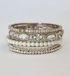 3 Ring Stack, خواتم خطوبة, Beautiful Bangles, Ring Inspiration, Timex Watches, Dream Jewelry, Many People, Stacking Rings, Bling Bling