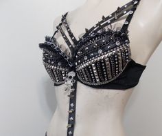 Skull Outfit, Bra Ideas, Rave Bras, Dance Apparel, Diy Bra, Rave Gear, Rave Fashion, Skull Clothing