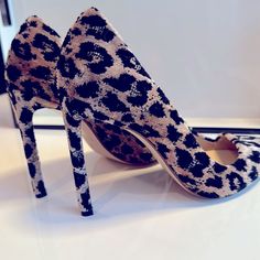 Sexy Chenille Cheeta Print Stiletto Pumps Made In Italy 4inch New Condition Francesco Russo Shoes, Stiletto Pumps, Black Tan, Black And Tan, Shoes Women Heels, Russia, Shoes Heels, In Italy, Pumps