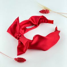 Designed for comfort and ease of use, red satin bow headband ensures that every day is a good hair day. Bow headband, is the perfect combination for daily wear, parties, girl style for work or school, dance team wear... Finding gifts for your loved ones is no longer a problem. Birthday gift, party gift and more. All eyes will be on you. MATERIAL Headband is made from trendy and elegant satin with high quality structure. Handmade using environmentally friendly materials. 👌 Headband size:  Headba School Dance Team, Red Hair Band, Minnie Mouse Headband, Bow Hairband, Headband For Women, Knotted Headband, Cute Headbands, Handmade Box, Gift For Girls